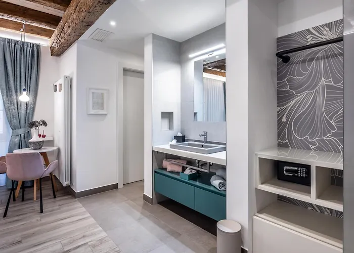 Maison Valentina Meran